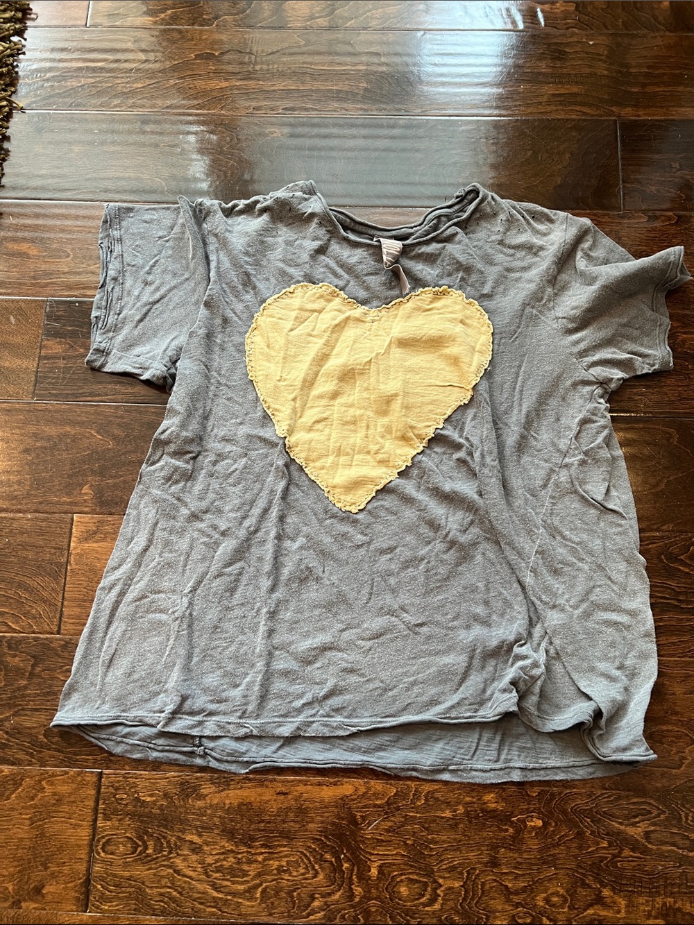 Magnolia Pearl Gray Short Sleeve Tee with Yellow Heart Applique